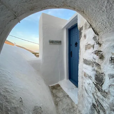 Angels Unique Traditional Emporio (Santorini)