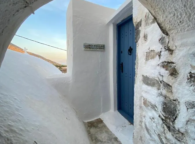 Angels Unique Traditional Emporio (Santorini)