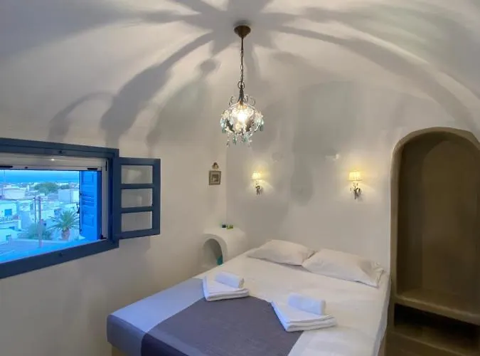 Angels Unique Traditional Emporio (Santorini)